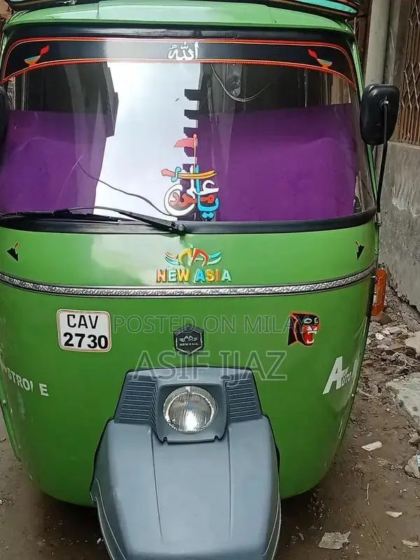 2025 Asian Rickshaw Urban Mobility Vehicle
