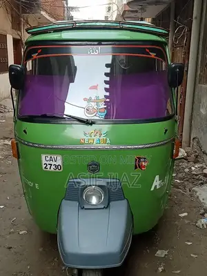 2025 Asian Rickshaw Urban Mobility Vehicle