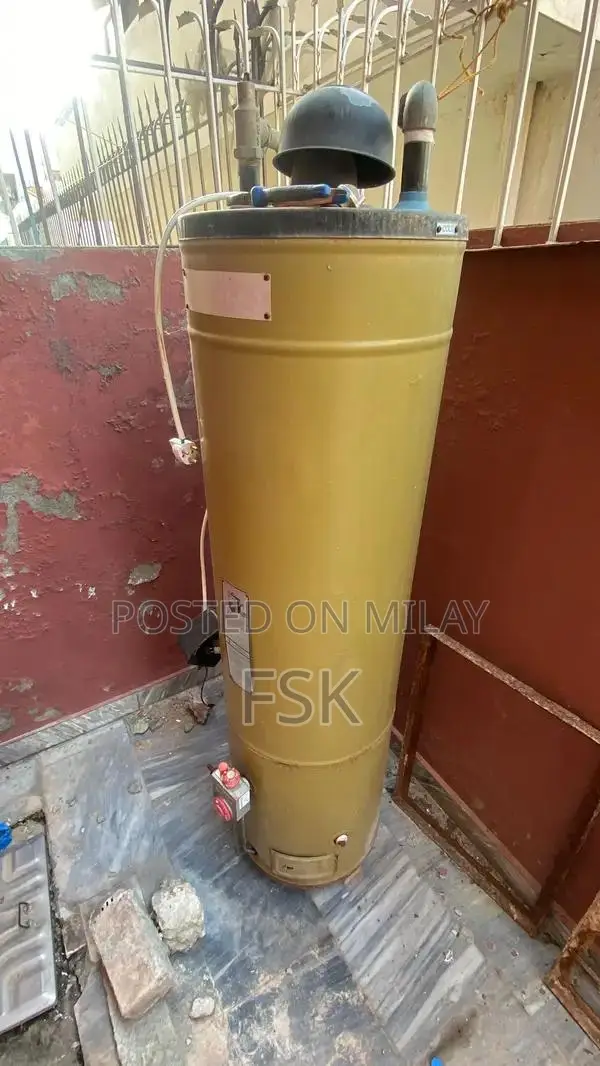 Large Capacity 35 Gallon Water Geyser in Excellent Condition