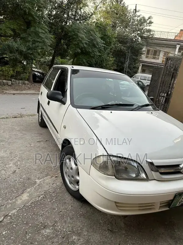 Suzuki Cultus 2015 Compact Sedan