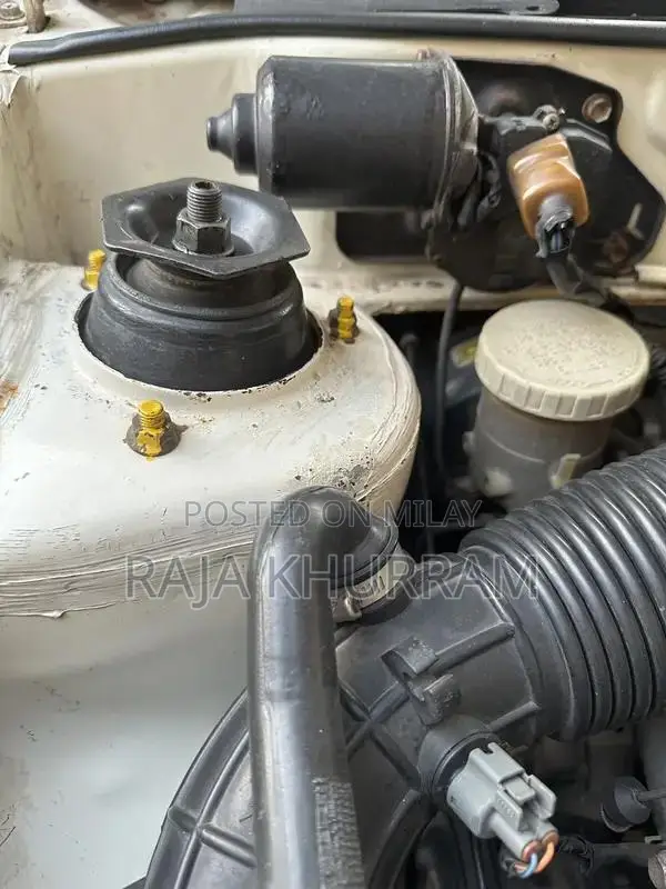 Suzuki Cultus 2015 Compact Sedan