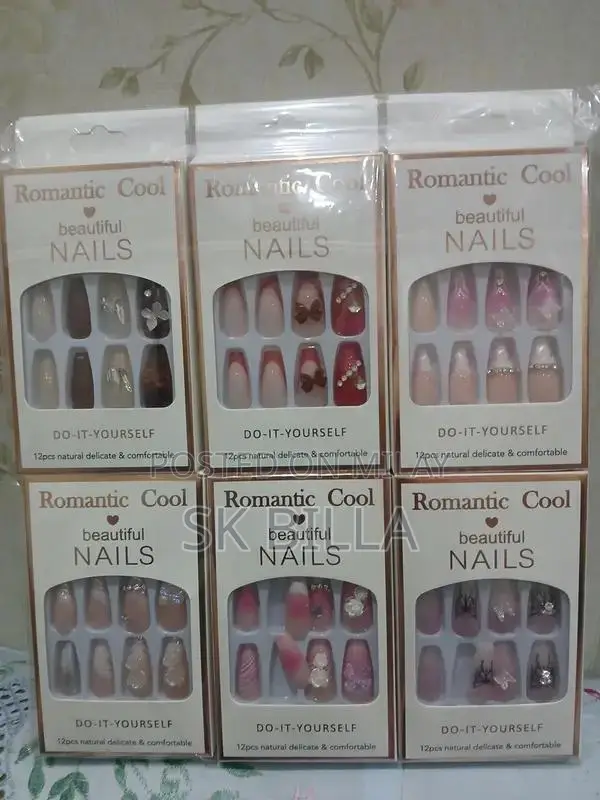 12-Pack Artificial Nail Set - Trendy Fashion Press-On Nails for Stylis