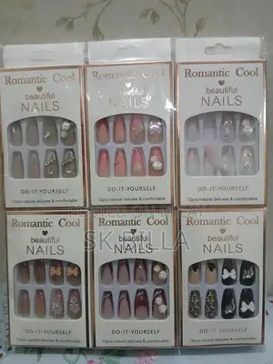 12-Pack Artificial Nail Set - Trendy Fashion Press-On Nails for Stylis