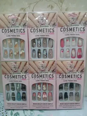 12-Pack Artificial Nail Set - Trendy Fashion Press-On Nails for Stylis