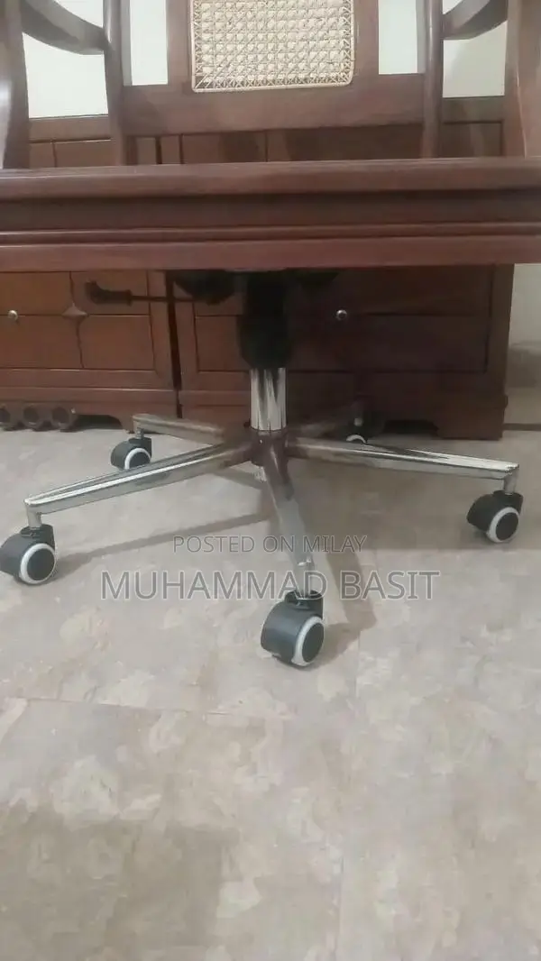 Adjustable Height Wooden Rolling Office Chair with Wheels