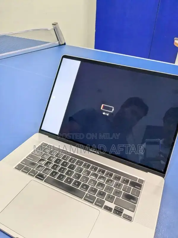 MacBook Pro 2019 - Intel Core i7, 16GB RAM, 512GB SSD