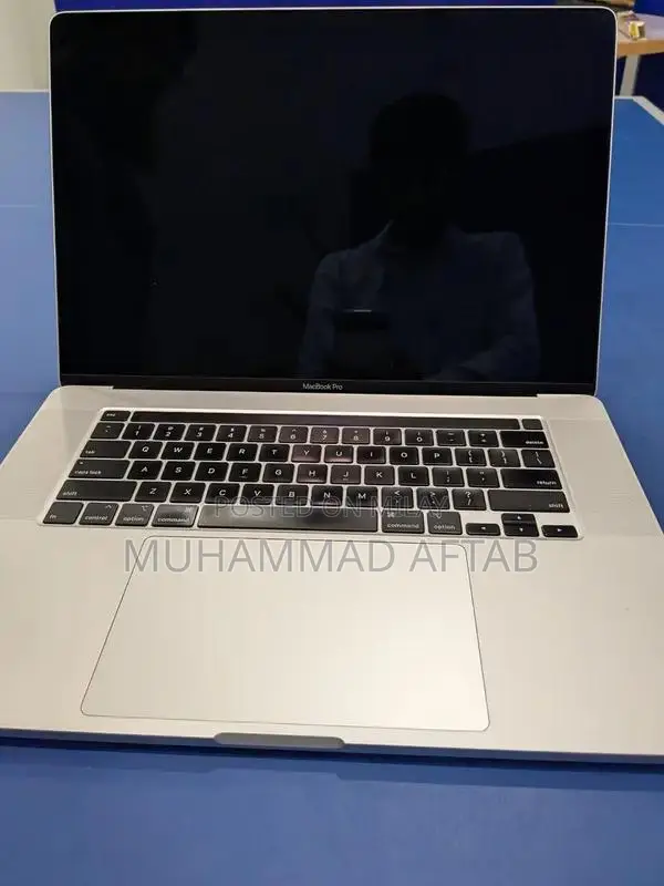 MacBook Pro 2019 - Intel Core i7, 16GB RAM, 512GB SSD