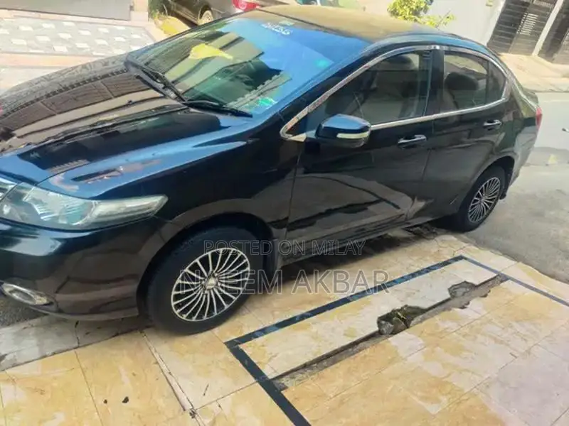 Honda City Aspire Sedan - Reliable Mid-Size Sedan