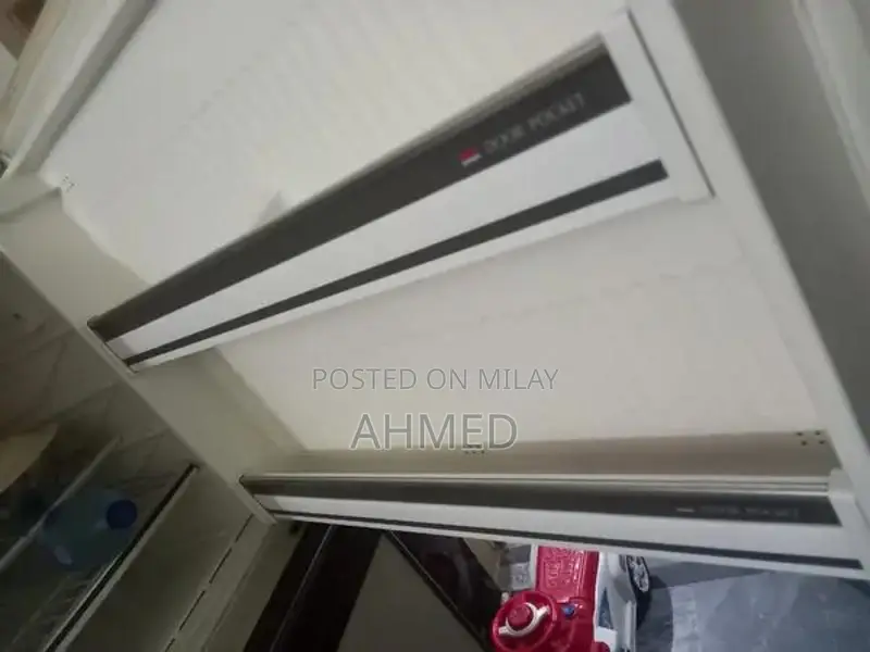 Large Japanese No-Frost Refrigerator with Advanced Cooling