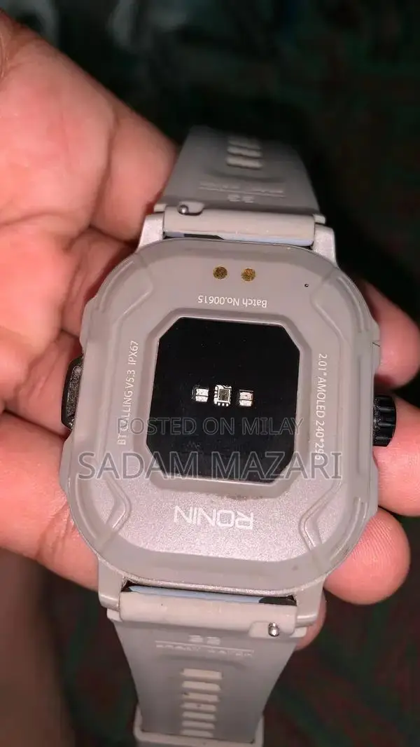 Ronin R0-13 Smart Watch - Sleek Fitness and Connectivity Companion