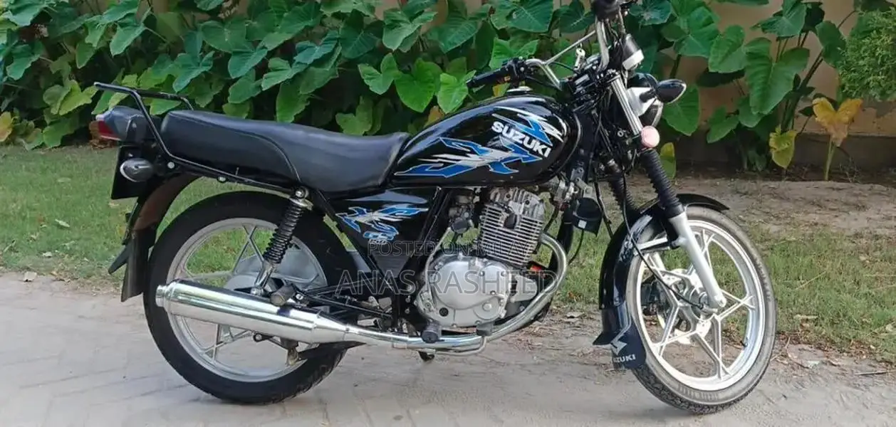 Suzuki 150 SE Motorcycle - Low Mileage, Zero Kilometer Bike