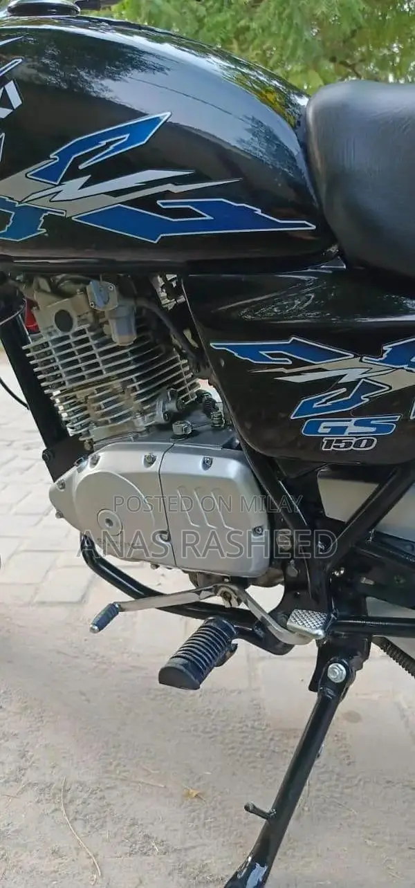 Suzuki 150 SE Motorcycle - Low Mileage, Zero Kilometer Bike