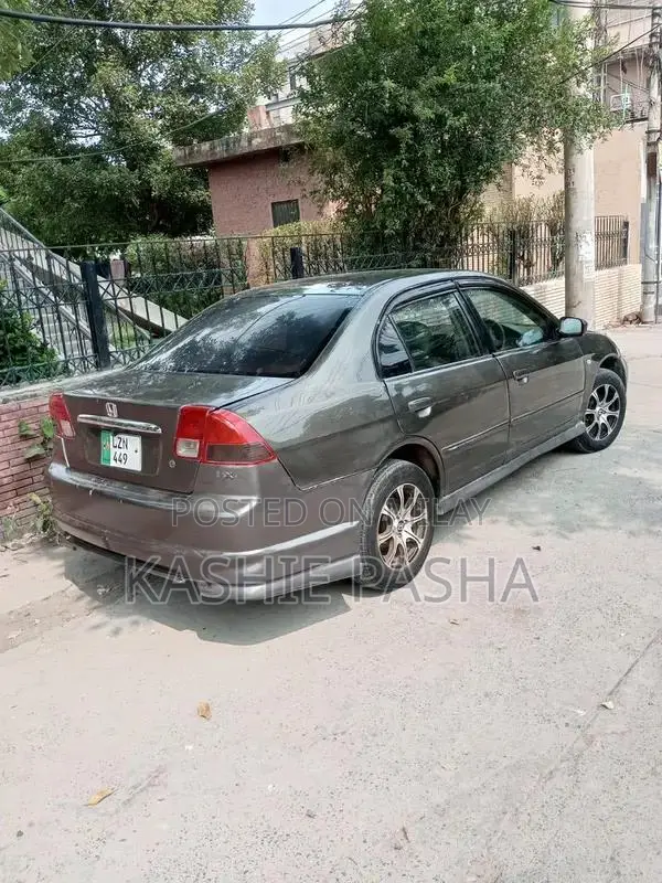 2005 Honda Civic Automatic Sedan - Well-Maintained City Car