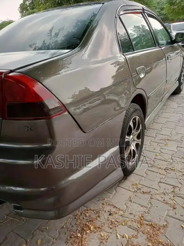 2005 Honda Civic Automatic Sedan - Well-Maintained City Car