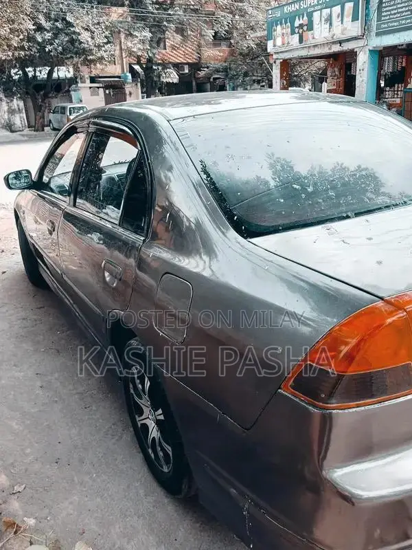 2005 Honda Civic Automatic Sedan - Well-Maintained City Car