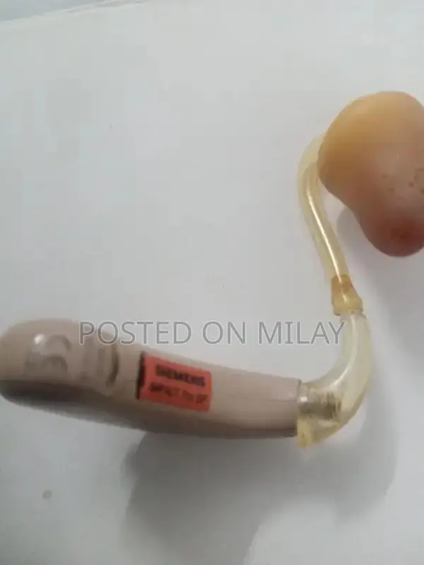 Unitron and Siemens Phonak Hearing Aid Pair - New Condition