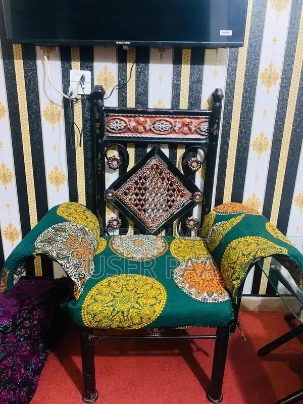 Iron Sofa Set with Two Single Seaters