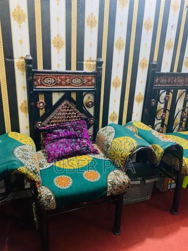 Iron Sofa Set with Two Single Seaters