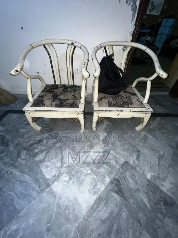 Complete King Size Wooden Bedroom Set with Furniture