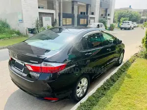 Honda Grace Hybrid Sedan - Luxury Compact Automatic