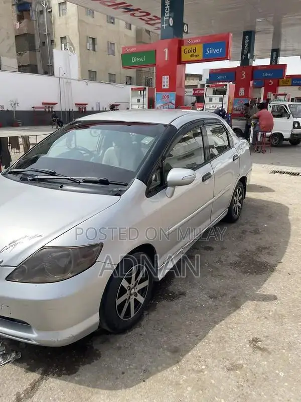 Honda City 2005 Sedan - Well-Maintained Luxury Vehicle