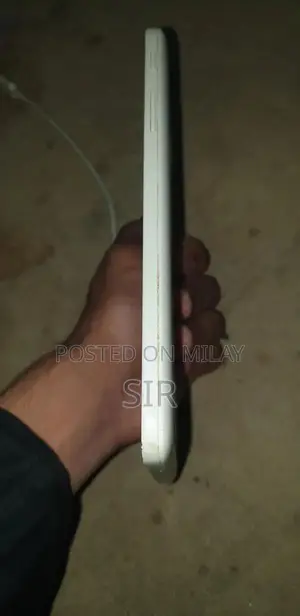 Samsung Galaxy Tab 3 Lite 7.0 Tablet - Partial Functionality