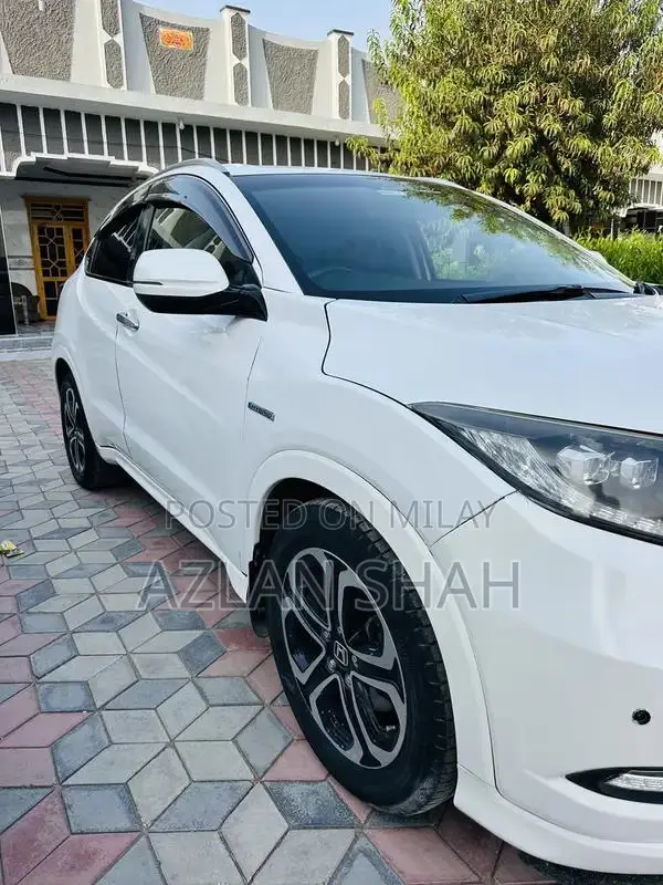 Honda Vezel Z Package Crossover SUV