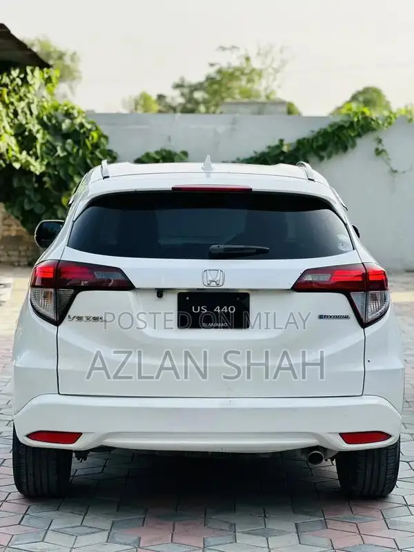 Honda Vezel Z Package Crossover SUV