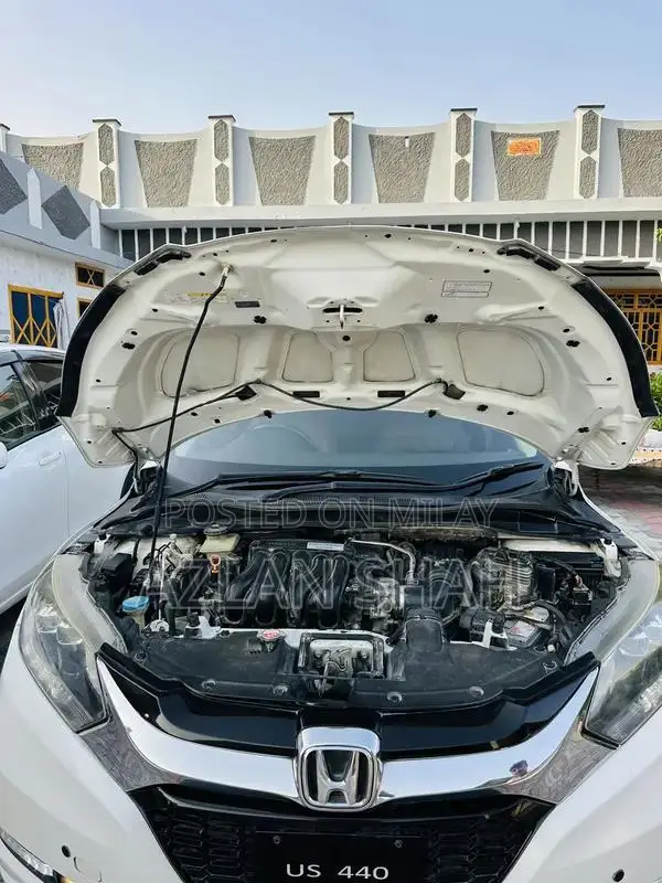 Honda Vezel Z Package Crossover SUV