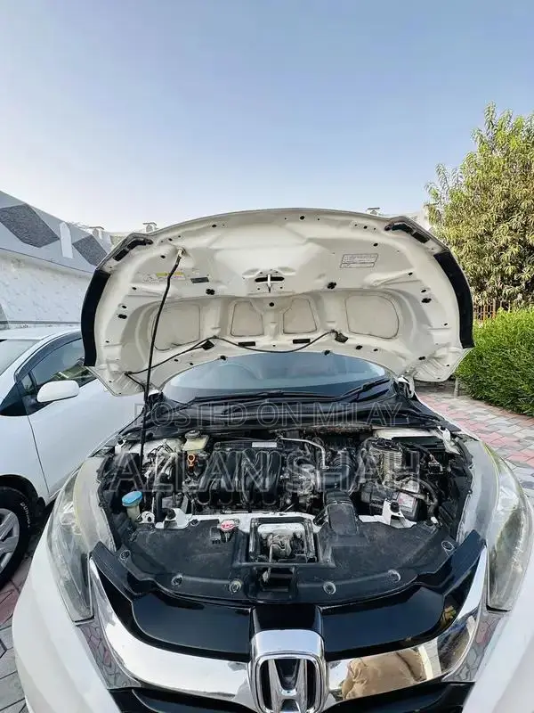 Honda Vezel Z Package Crossover SUV