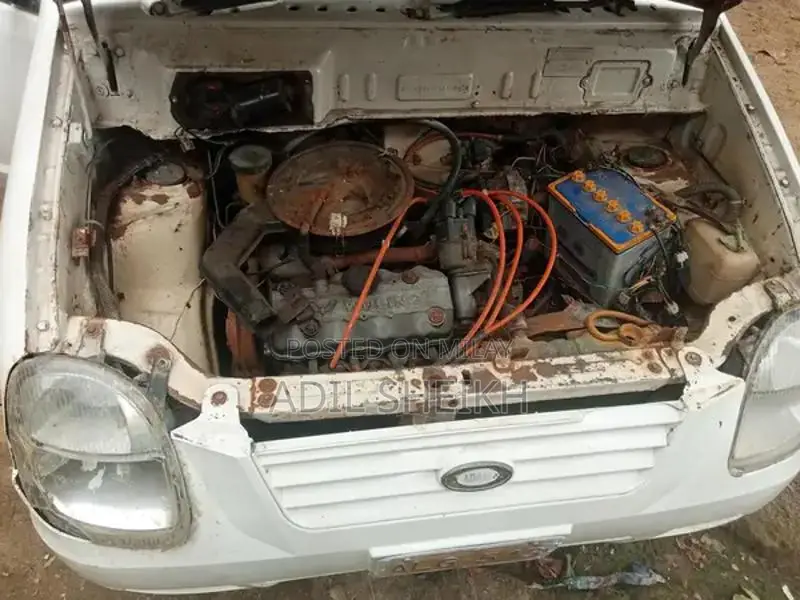 Adam Revo Compact Car - Efficient Urban Transportation