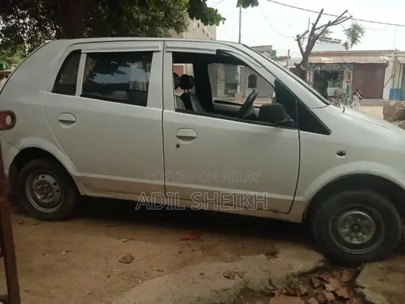 Adam Revo Compact Car - Efficient Urban Transportation