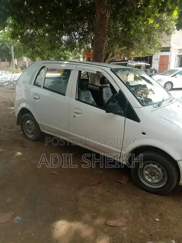 Adam Revo Compact Car - Efficient Urban Transportation