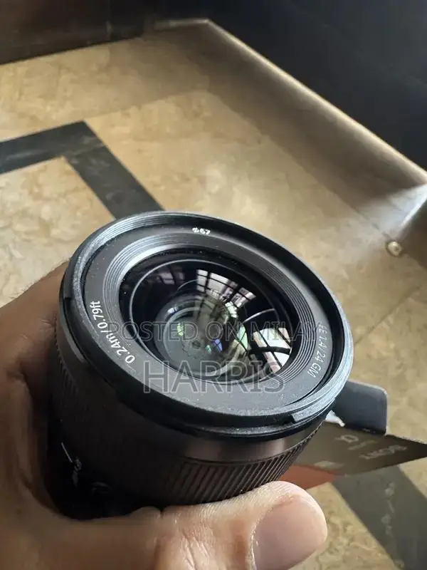 Sony G Master 24mm f/1.4 Professional Camera Lens