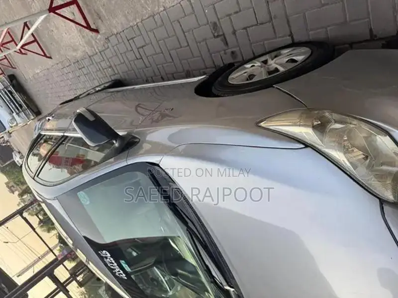 Toyota Corolla GLi Sedan Sedan Sedan Mid-Size Sedan