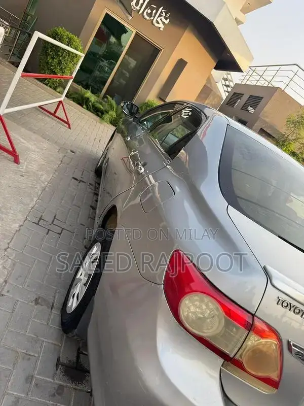 Toyota Corolla GLi Sedan Sedan Sedan Mid-Size Sedan