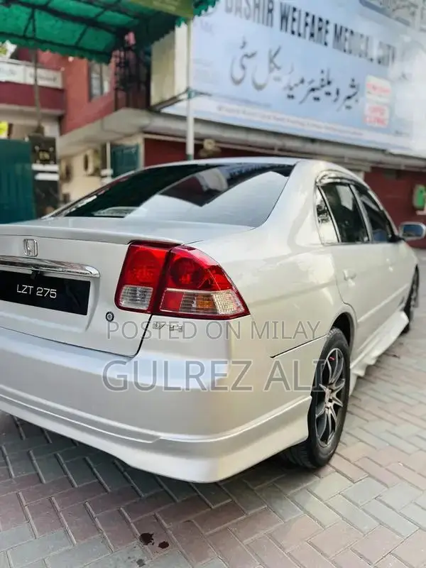 Honda Civic VTI Prosmatic Sedan - 2005/6 Model