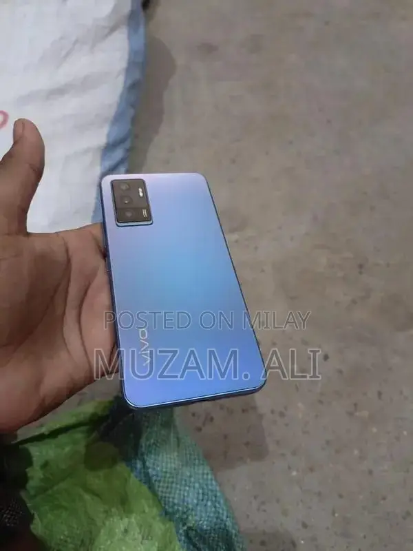 Vivo V23e Blue Smartphone with 8GB RAM and 256GB Storage