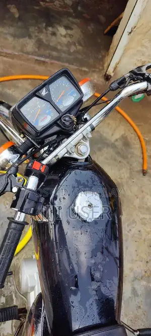 Photo - Honda 125 Motorcycle 2021/2022 Model Low Mileage