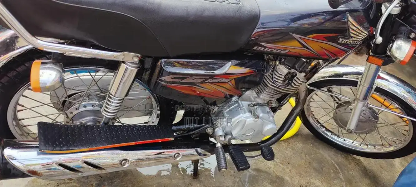 Honda 125 Motorcycle 2021/2022 Model Low Mileage