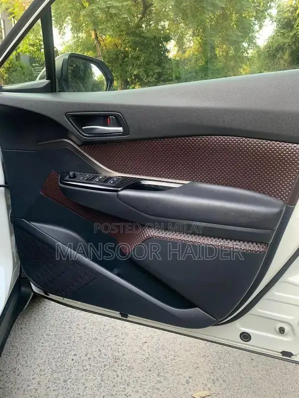 Toyota C-HR 18/23/25