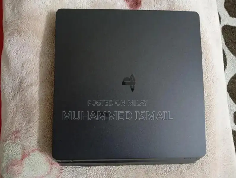 PS4 Slim Jailbroken Gaming Console with Two Controllers