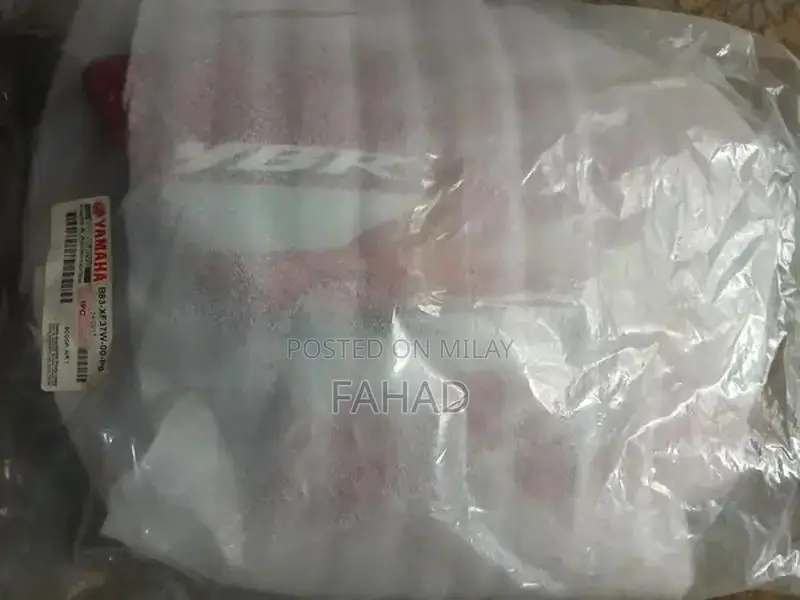 Yamaha YBR 125G Genuine Spare Parts - Red Side Covers