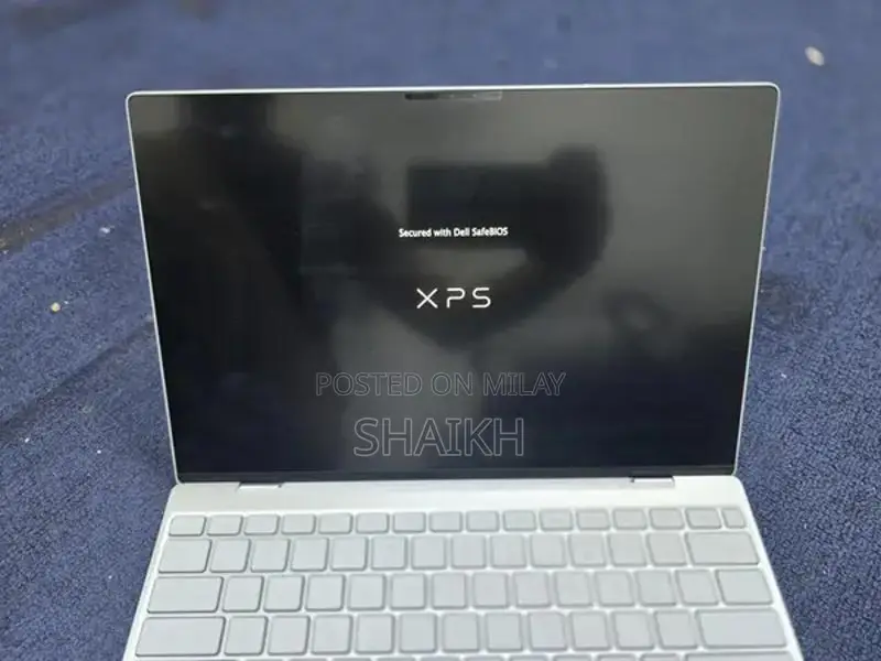 Dell XPS 13 Ultrabook - 12th Gen Core i7 Slim Laptop