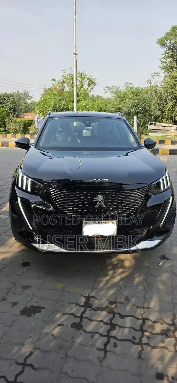 Peugeot 2008 Allure Compact SUV - Low Mileage