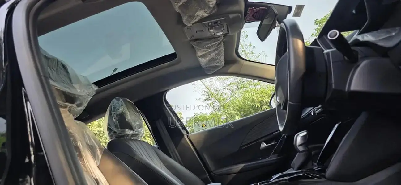 Peugeot 2008 Allure Compact SUV - Low Mileage