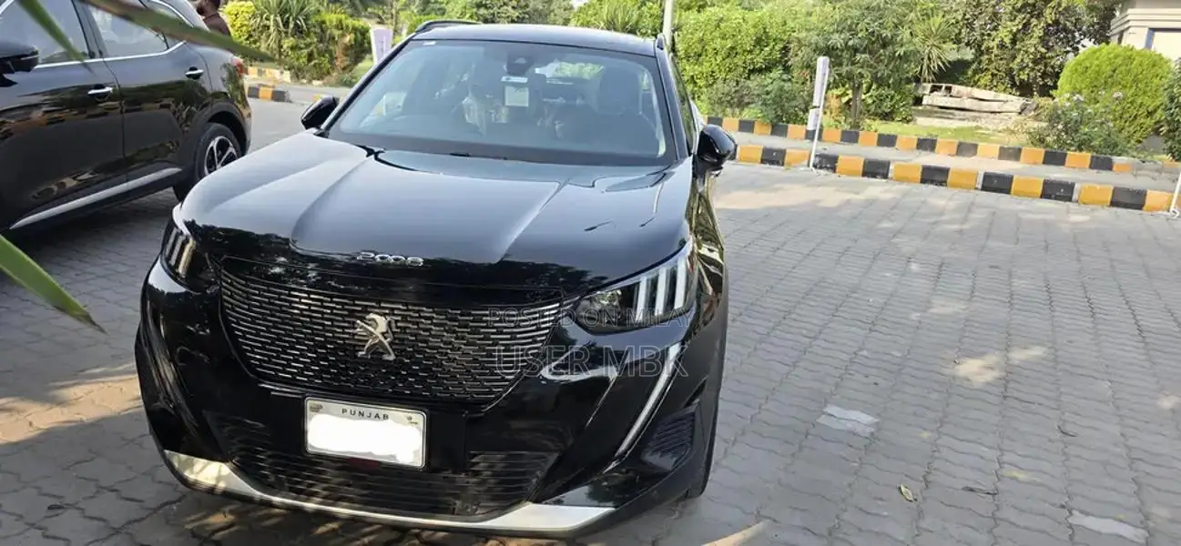 Peugeot 2008 Allure Compact SUV - Low Mileage