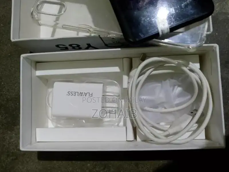 ViVo y85a 4RAM 64ROM Price 10000