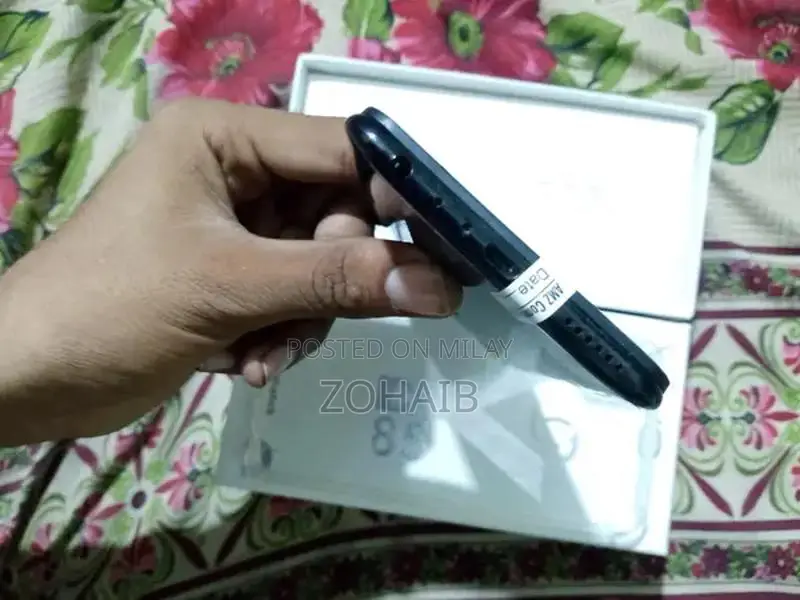 ViVo y85a 4RAM 64ROM Price 10000