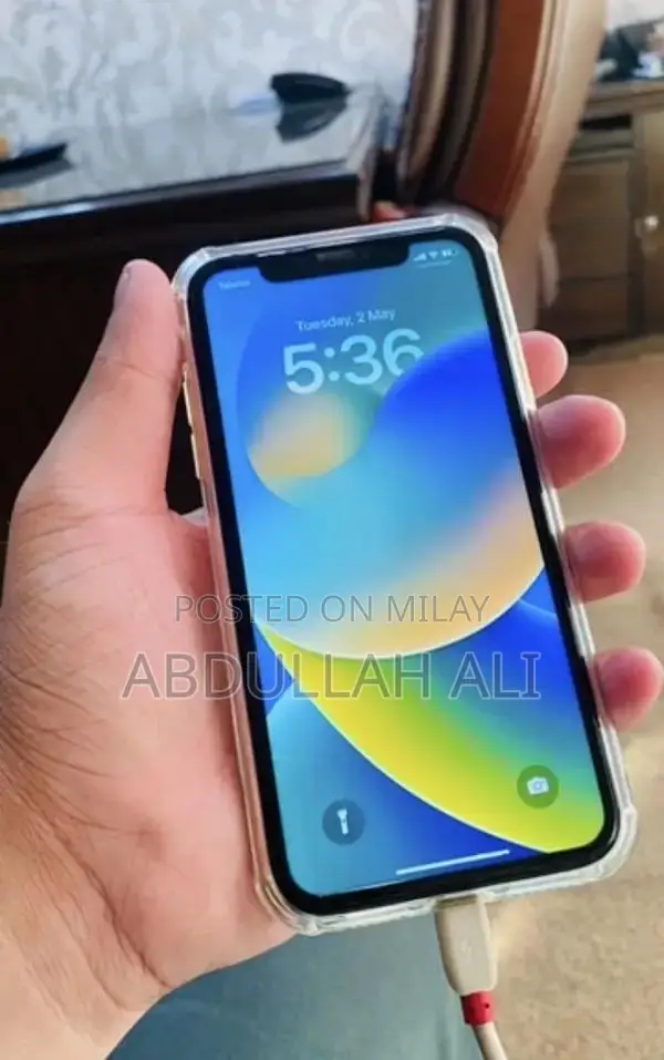 Apple iPhone 11 128GB Yellow - Fully Unlocked, Excellent Condition